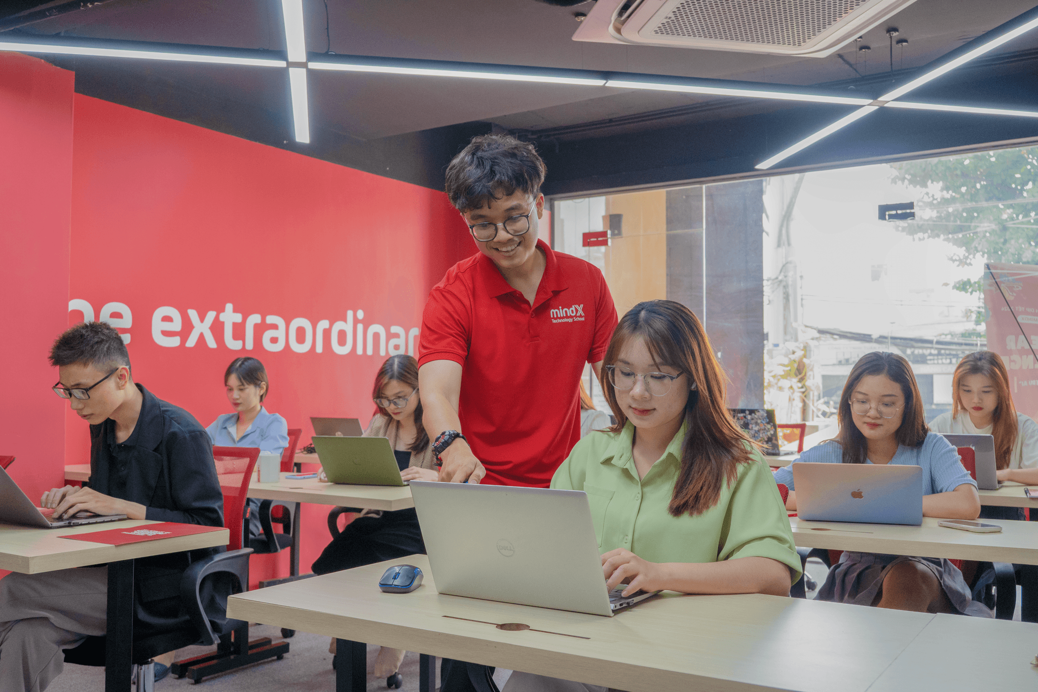 Lớp học Lập trình & AI tại một cơ sở MindX.