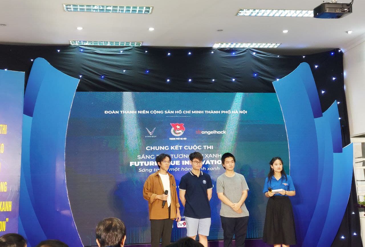 Học viên MindX tham dự chung kết cuộc thi do VinFast và Thành đoàn Hà Nội tổ chức